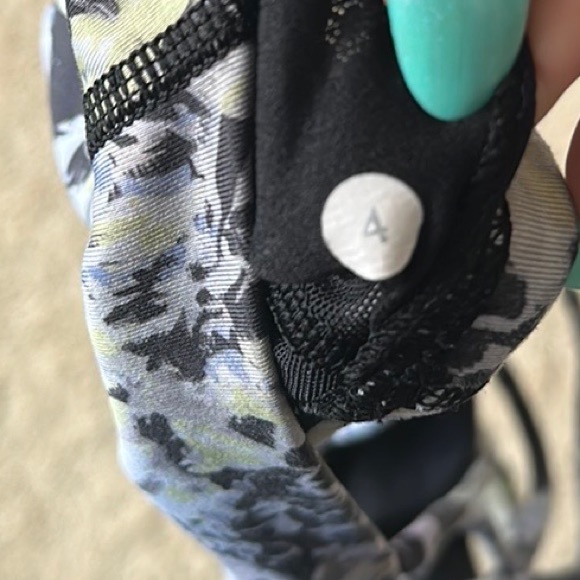 Lululemon Free To Be Bra - Picture 9 of 9